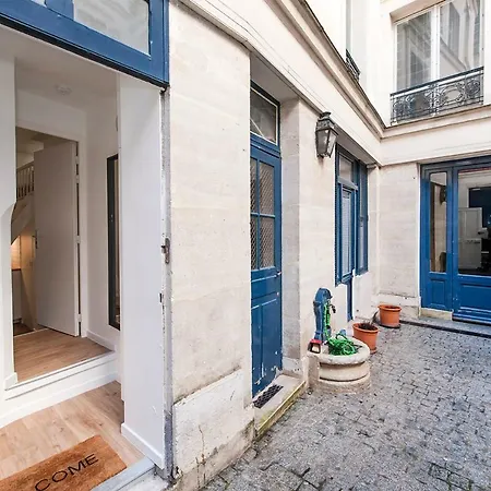 5e Entre Notre Dame & Pantheon Apartment *