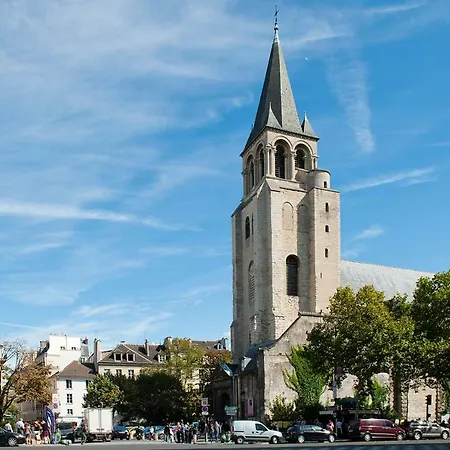 5e Entre Notre Dame & Pantheon Apartment